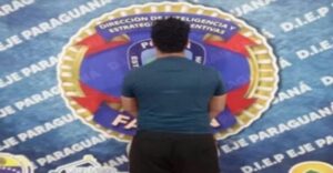 Le cae a mordiscos a su pareja en medio de una discusión