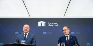 Los conservadores y la extrema derecha llegan a un acuerdo presupuestario para gobernar juntos en Austria