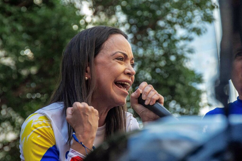 Machado confirma su detención por "fuerzas represivas del régimen" y dice que ahora está en "un lugar seguro"