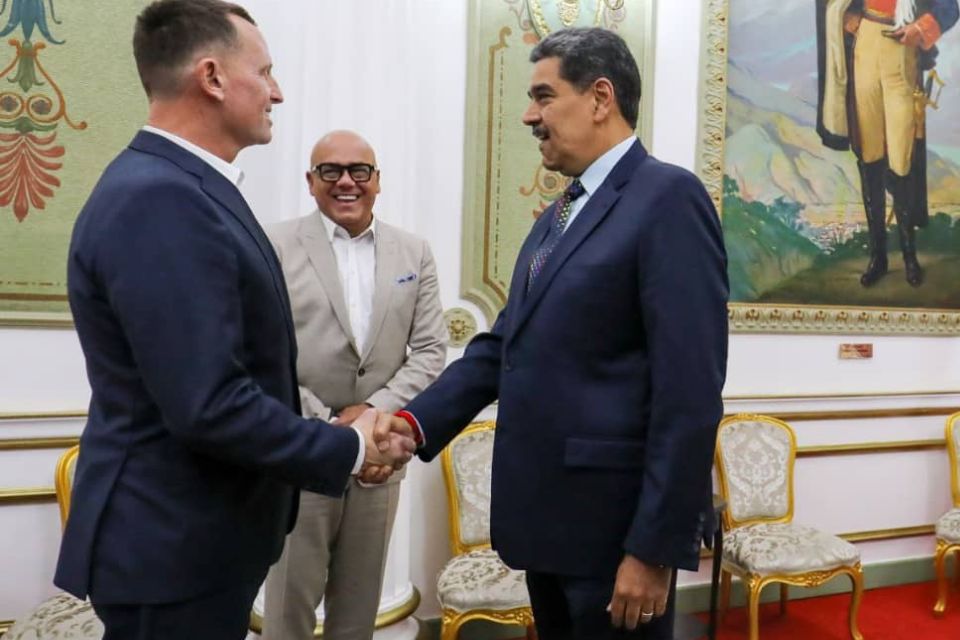 Maduro se reunió con enviado especial de EEUU Richard Grenell en Miraflores 