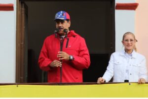 Maduro acusó a los expresidentes colombianos Iván Duque y Álvaro Uribe de estar vinculados con bandas criminales en Venezuela