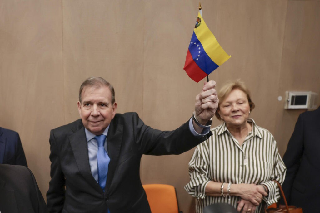 María Corina Machado pide a los venezolanos en Perú acompañar a Edmundo González este #30Ene en Lima - AlbertoNews