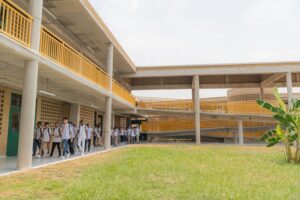 Más de 300.000 estudiantes beneficiados con infraestructura educativa