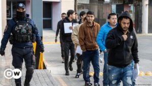 México recibió a 4.000 deportados desde que Trump asumió – DW – 27/01/2025