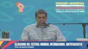 Nicolás Maduro responde a Álvaro Uribe sobre una intervención militar en Venezuela
