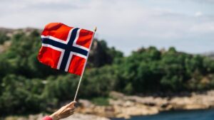 Noruega ofrece trabajo a personas que hablen español con salarios de hasta 5.400 euros