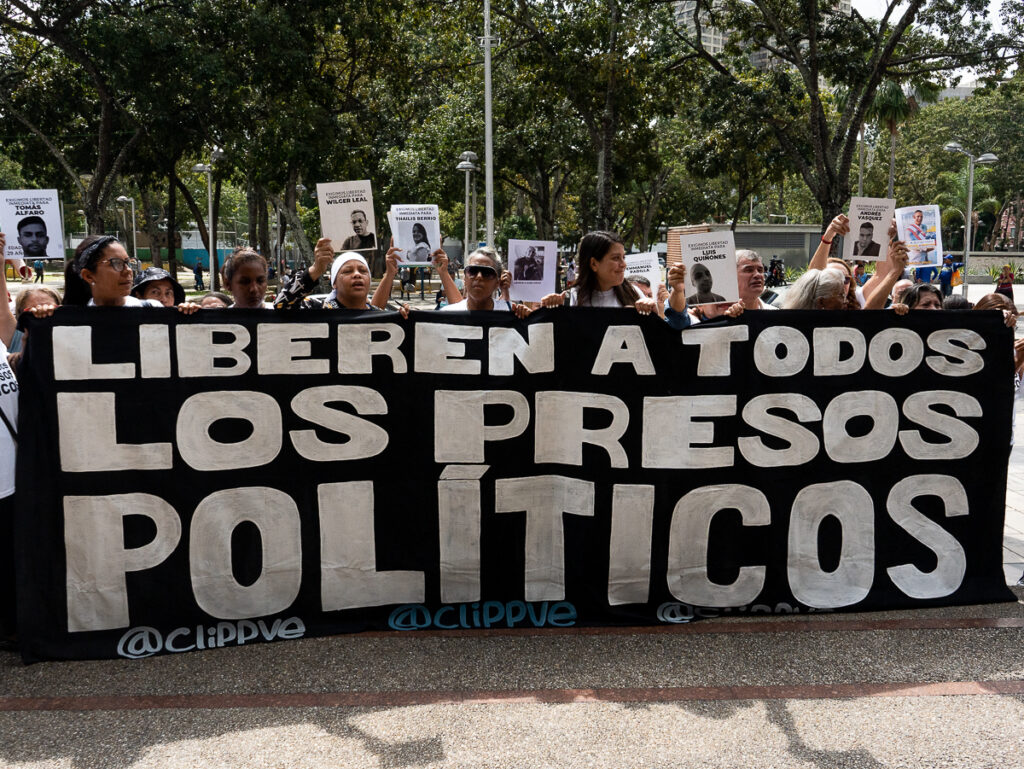 ONG de Venezuela reporta 110 excarcelaciones de presos políticos poselectorales