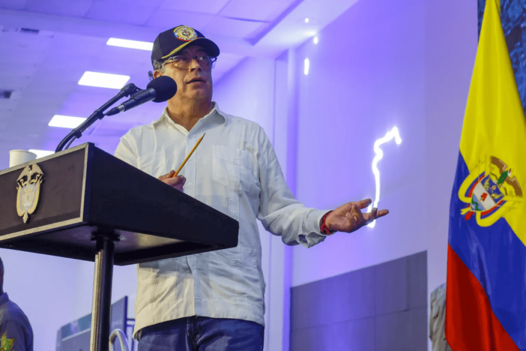 Petro no asistirá a toma de posesión de Maduro
