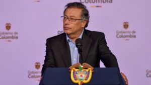 Petro suspende diálogo con el ELN por "crímenes de guerra" perpetrados en Catatumbo que dejan 30 muertos - Yvke Mundial