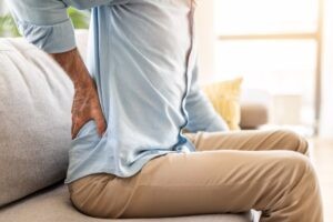 Por qué la columna vertebral es mucho más vulnerable durante el invierno