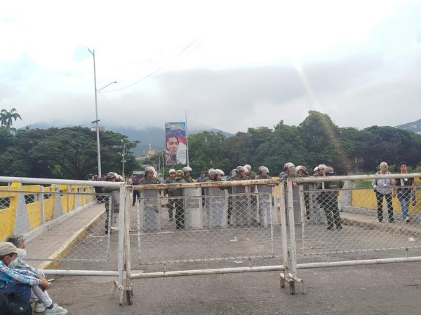 Reabren paso en la frontera entre Colombia y Venezuela, cerrada por posesión de Maduro | Regiones | Economía