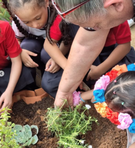 Realizan ecoponencia de educación ambiental en el gimnasio vertical La Guaira