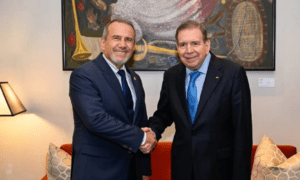 Se reunió con el canciller Schialer