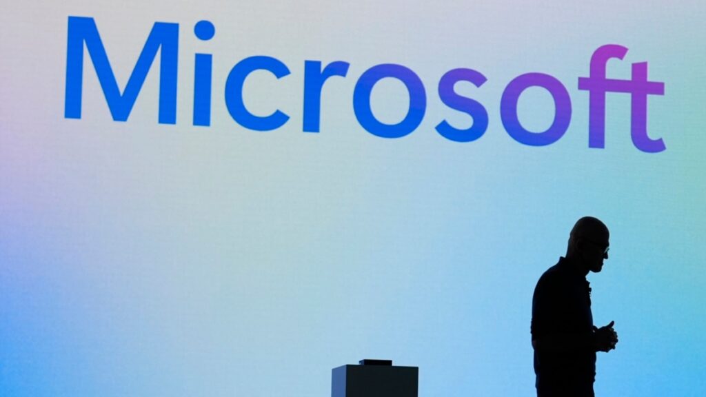 Trump dice que Microsoft es una de las empresas interesadas en TikTok