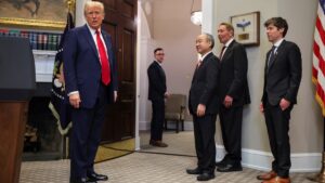 Trump muestra postura firme mientras EEUU compite con China en desarrollo de la inteligencia artificial