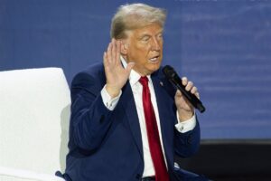 Trump no descarta recurrir al Ejército para controlar Groenlandia o el canal de Panamá