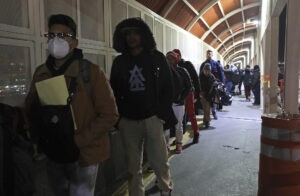 Trump se topa con la Constitución en su ansia por reformar el sistema migratorio