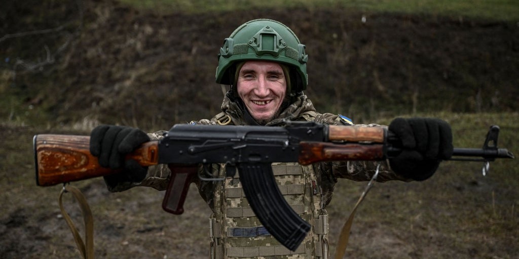 Ucrania ofrecerá a los jóvenes un «contrato honesto» para que se alisten en la guerra contra Rusia