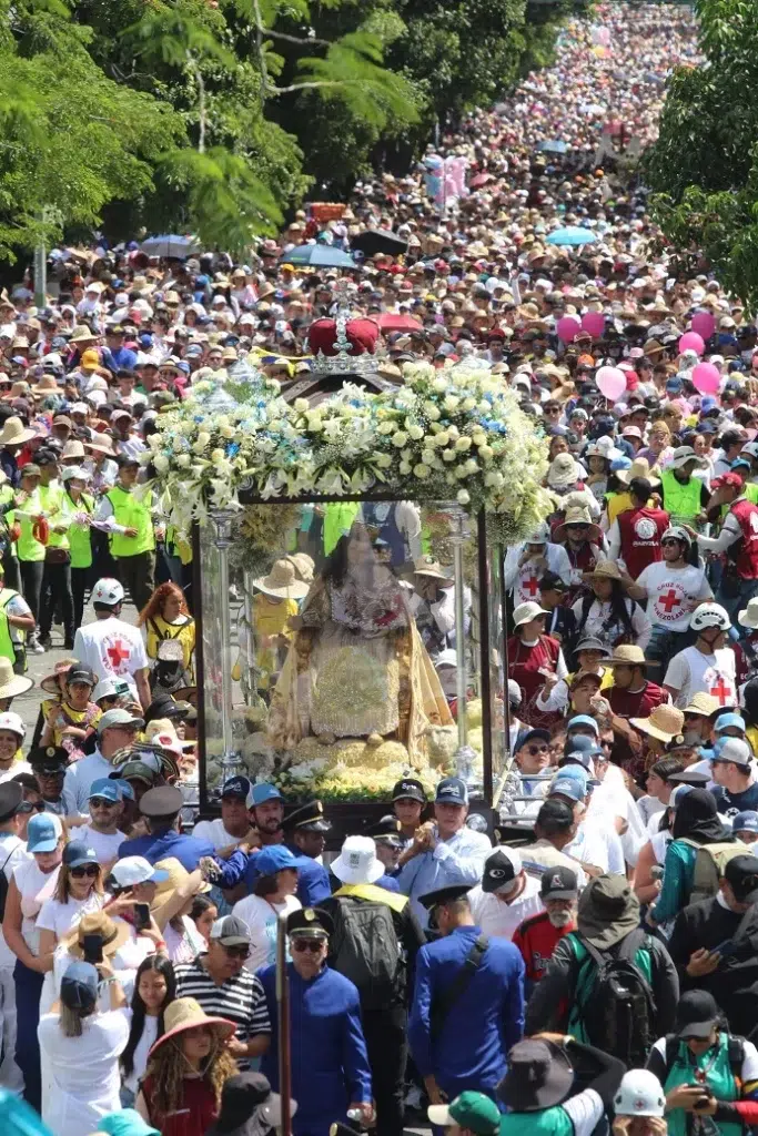 Un caudaloso río de fe desbordó Barquisimeto en la Divina Pastora