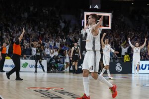 Una genialidad de Hezonja decide el alocado pulso con el Baskonia | Euroliga 2024