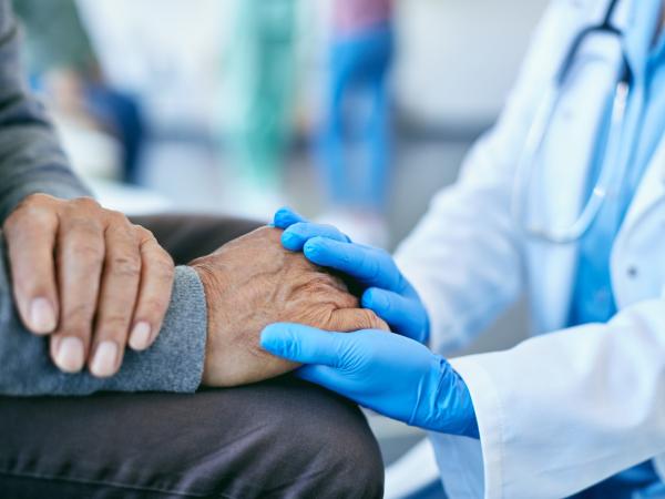 Una salud sin recursos y en cuidados intensivos | Gobierno | Economía