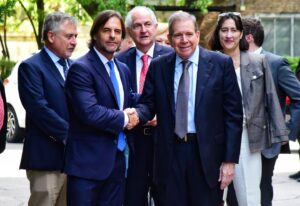 Uruguay califica posesión de Maduro como "día sombrío para América Latina y el mundo"