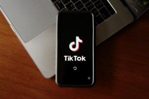 Venezuela impone multa a TikTok por 10 mdd por retos virales