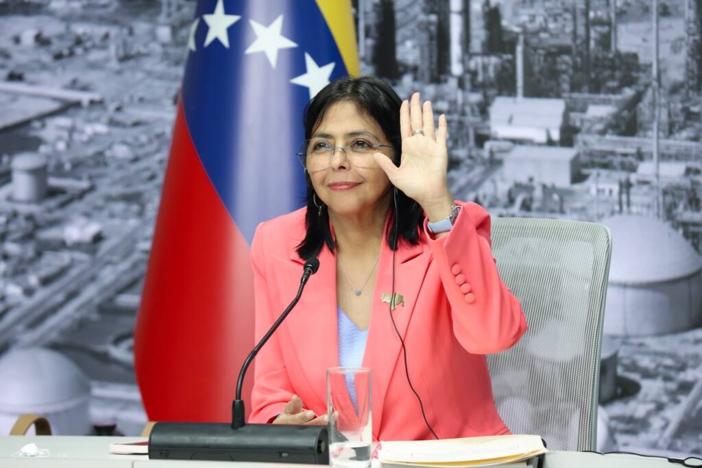 Vicepresidenta revisa estrategias del motor Hidrocarburos
