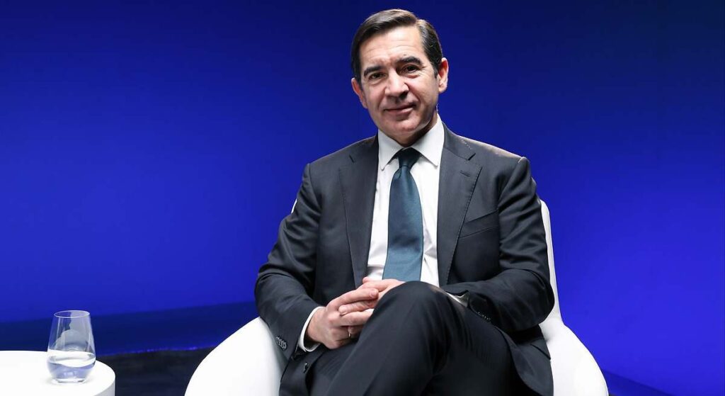 Volados todos los puentes, a BBVA solo le queda disparar mucho más alto por Sabadell