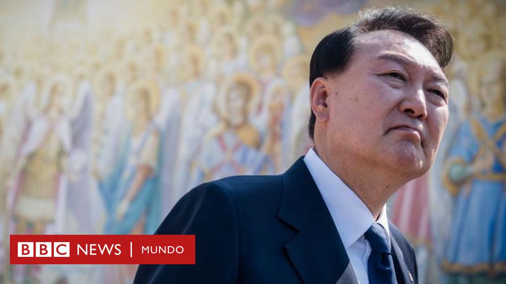 Yoon Suk-yeol, el presidente "antifeminista" y partidario de la línea dura con Corea del Norte que llevó a Corea del Sur a su mayor crisis política en décadas