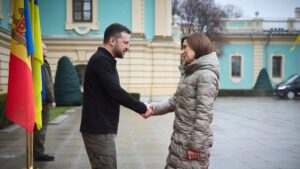 Zelenskyy afirma que EEUU no ha suspendido la ayuda militar a Ucrania