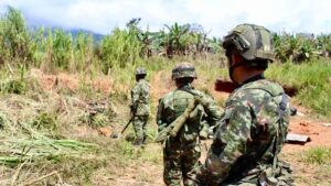ataque de disidentes en el parque del corregimiento de El Plateado dejó dos ciudadanos muertos y tres heridos