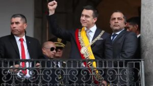 el presidente Daniel Noboa cedió por tres días el poder a una vice designada por él