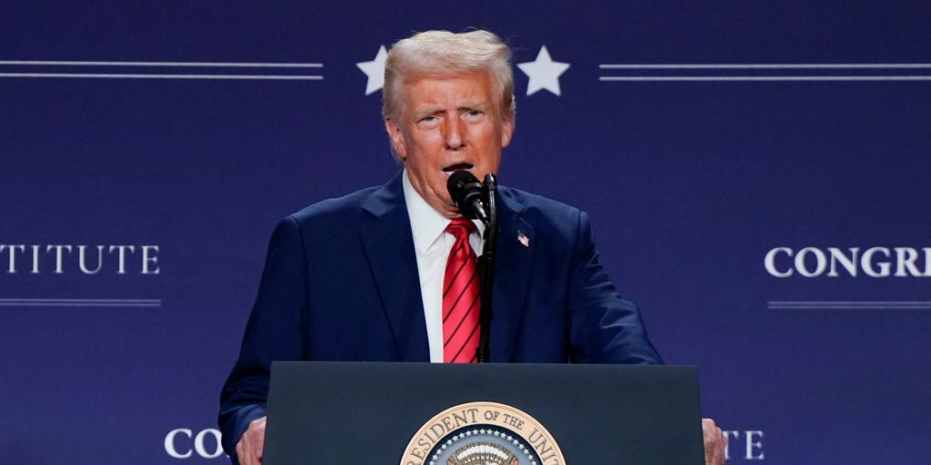 la Casa Blanca confirma que los aranceles a Canadá, México y China empiezan este sábado
