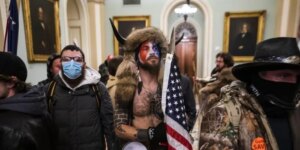 ¿Día del amor o de la infamia? Cómo Trump sobrevivió al asalto del Capitolio
