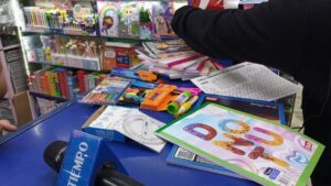 ¿Dónde comprar la lista de útiles escolares para que le salga más barata?