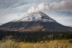 El Popocatépetl despierta y ofrece una solución inesperada: el futuro de la energía con cenizas volcánicas