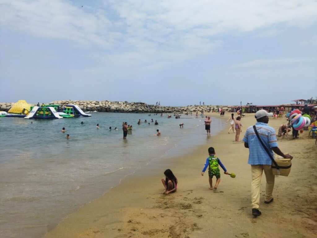 ¡Venga a Bahía de Los Niños!