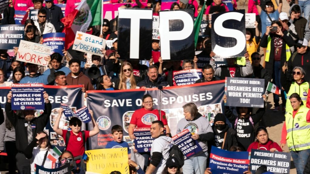 ¿Pueden los venezolanos con TPS cancelado aplicar al asilo en EEUU?