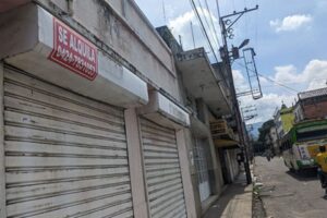 60% de las ganancias de los comerciantes se va en pago de impuestos