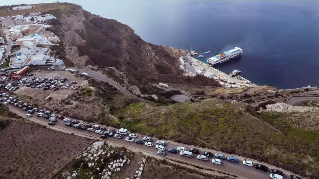 6.000 evacuados por los terremotos en la isla Santorini