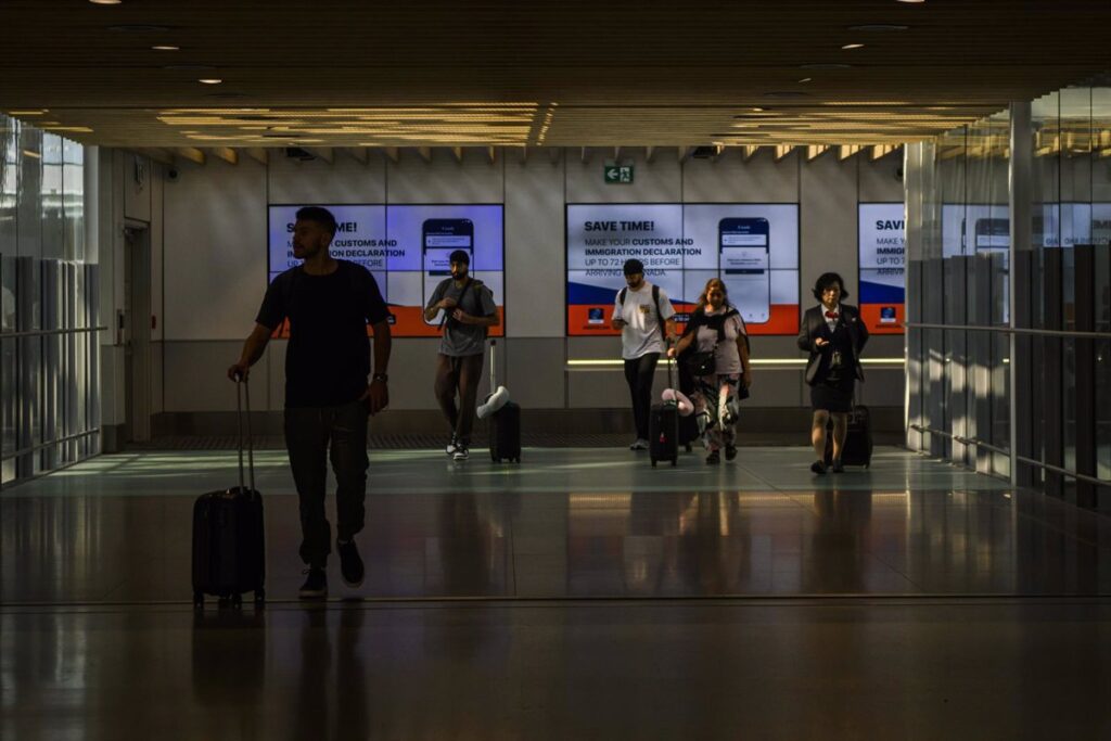 Al menos ocho heridos tras un accidente de avión en Toronto