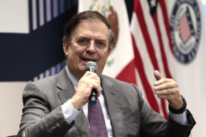 "Aranceles de EE.UU. serían error estratégico, afectarían a millones de personas": Ebrard