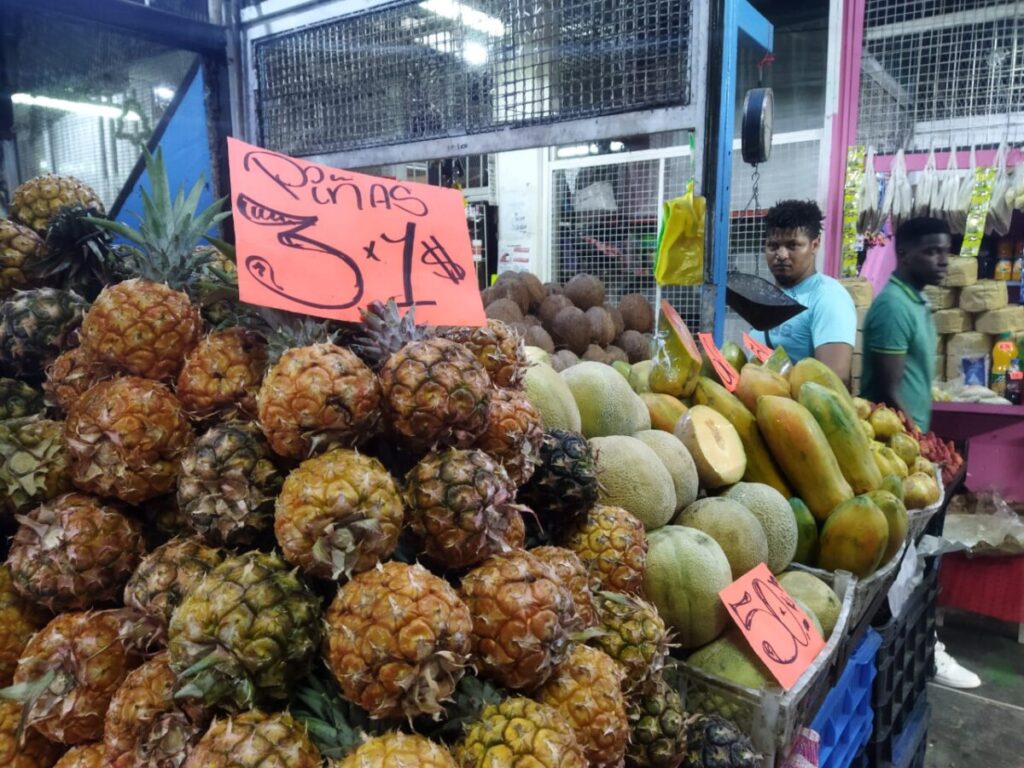 Aumenta venta de combos de frutas y hortalizas en el Comunitario
