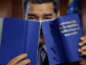 Avanza reforma constitucional madurista para implantar Estado comunal en Venezuela