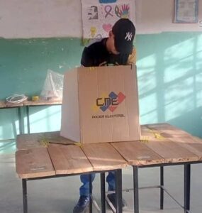 Bolivarenses participaron en la Consulta Popular Nacional | Diario El Luchador