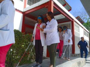 Capacitan a médicos de la UCS para tratar a personas con discapacidad