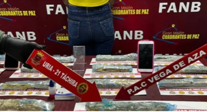 Capturan a una mujer con cargamento de droga