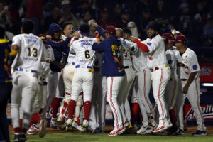 Cardenales se mete en semifinales con un juego sin hits ni carreras
