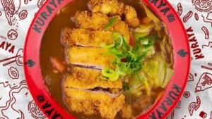 Comer ramen por menos de tres euros en el centro de Madrid es posible en este restaurante de la Plaza Mayor